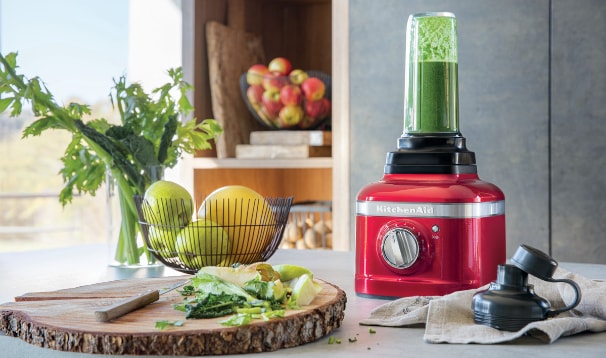 https://www.kitchenaid-mea.com/var/sandwatch/storage/images/mea/ka/product-detail-page-modules/500ml-personal-blender-jar-with-blade-assembly-for-k400-artisan-blender-5ksb2030pjb/columns-3/02/8744770-1-eng-GB/02.jpg