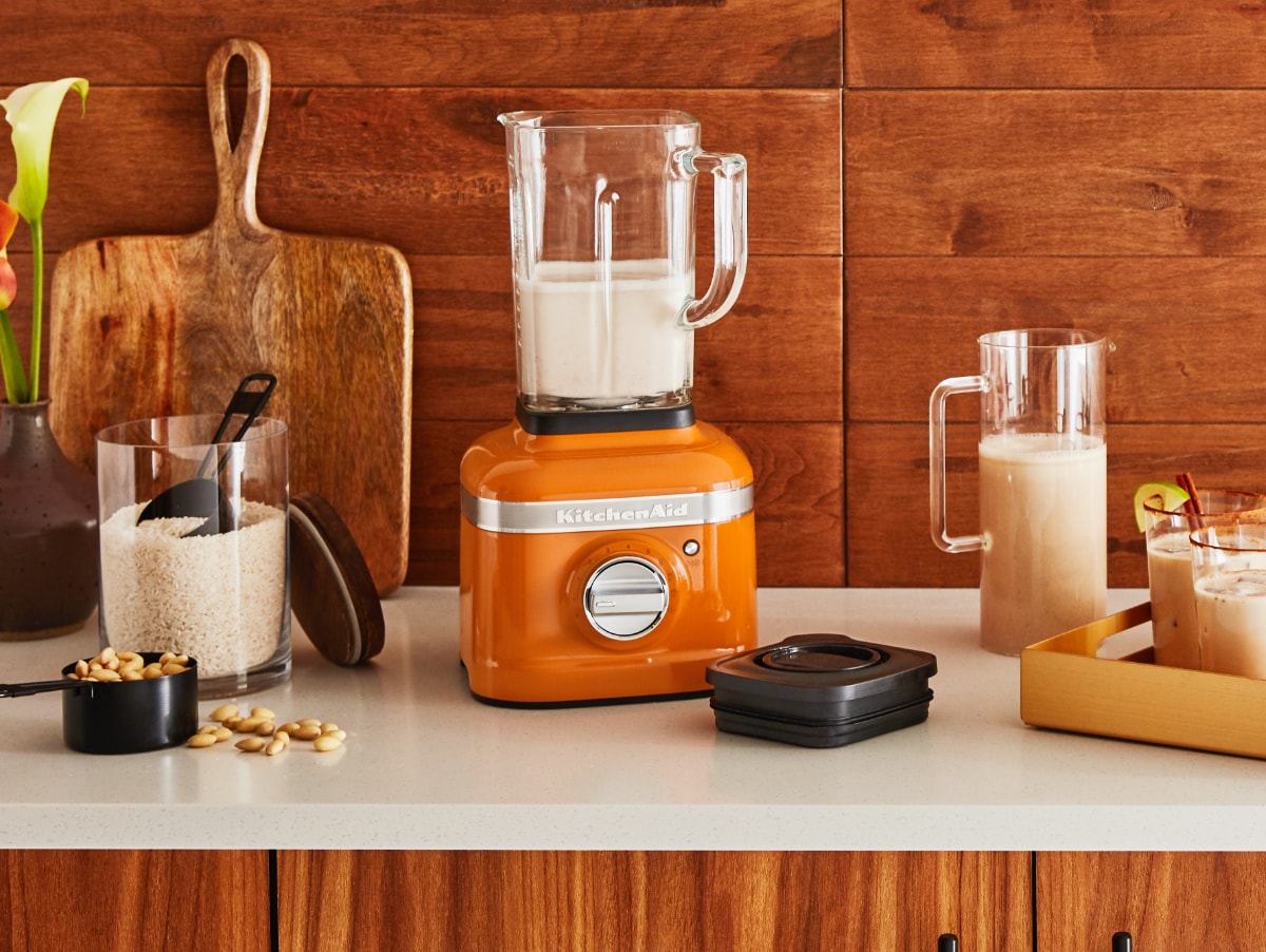 https://www.kitchenaid-mea.com/var/sandwatch/storage/images/mea/ka/product-detail-page-modules/blender-honey/packed-with-personality/11043878-16-fre-BE/Une-riche-personnalite.jpg