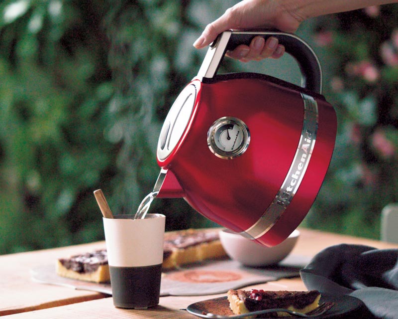 Kettle demonstration(KitchenAid Artisan Kettle)model 5KEK1522BER. 